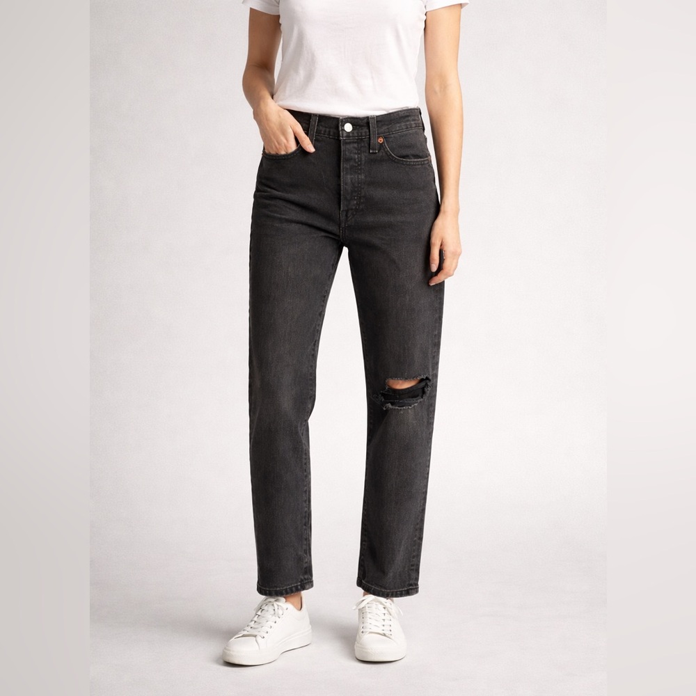 NWT Levi's Women's Wedgie Straight Leg Jeans 29S/8S - Picture 2 of 12